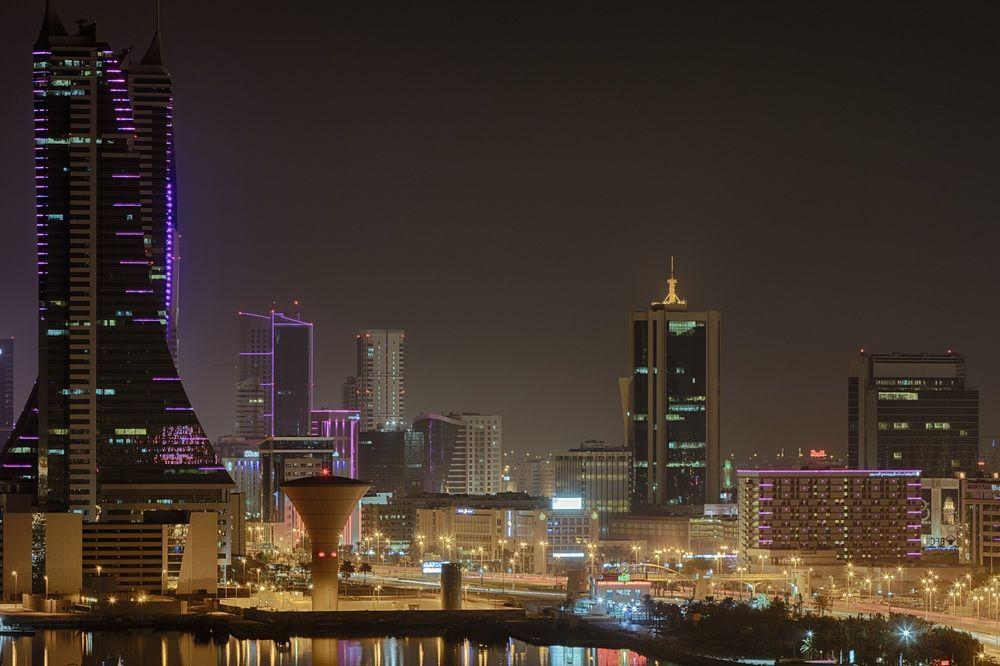Le Meridien City Centre Bahrain Manáma Exteriér fotografie Manama skyline