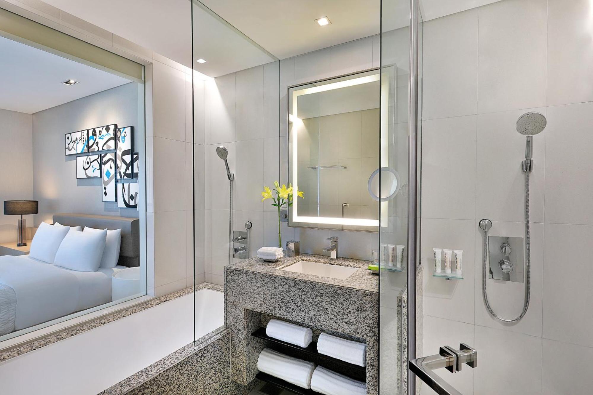 Le Meridien City Centre Bahrain Manáma Exteriér fotografie Bathroom